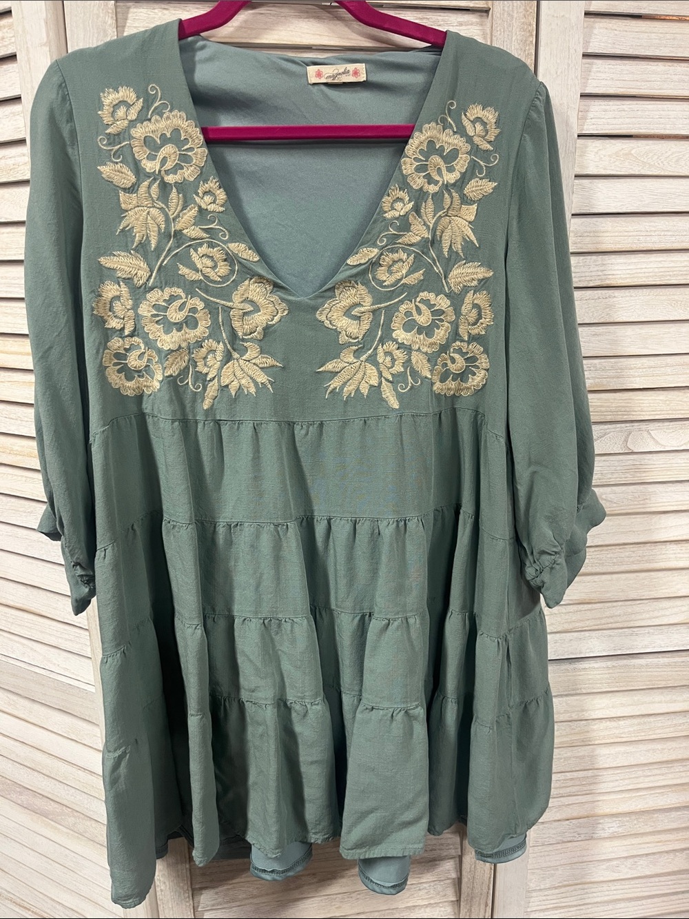 Magnolia Sage Green Embroidered Tiered Tunic Top Boho Peasant Size Large